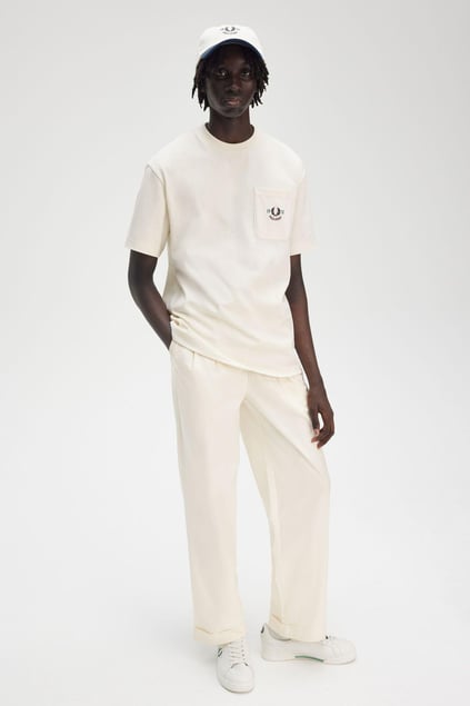 Fred Perry Fred Perry Erkek Rahat Kesim Yuvarlak Yaka %100 Pamuklu Cep Detaylı Kısa Kollu Bej T-Shirt M9827-560