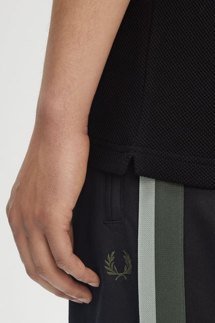 Fred Perry Fred Perry Erkek Regular Fit %100 Pamuklu Pike Kumaş Sol Göğsü Logolu Kısa Kollu Siyah Polo Yaka T-Shirt M9885-102