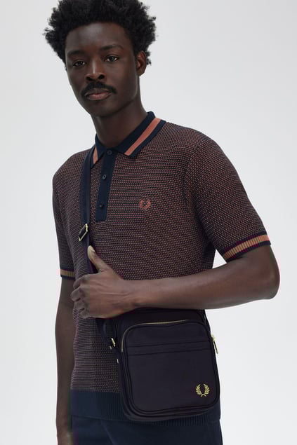 Fred Perry Fred Perry Unısex İki Bölmeli Fermuar Kapamalı Omuz Askılı Siyah Omuz Çantası L9259-102