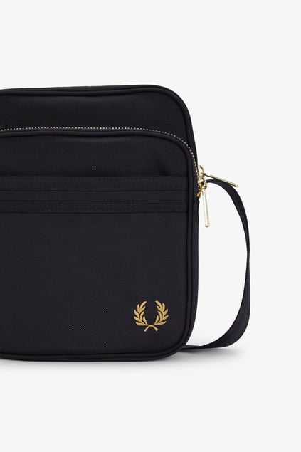 Fred Perry Fred Perry Unısex İki Bölmeli Fermuar Kapamalı Omuz Askılı Siyah Omuz Çantası L9259-102
