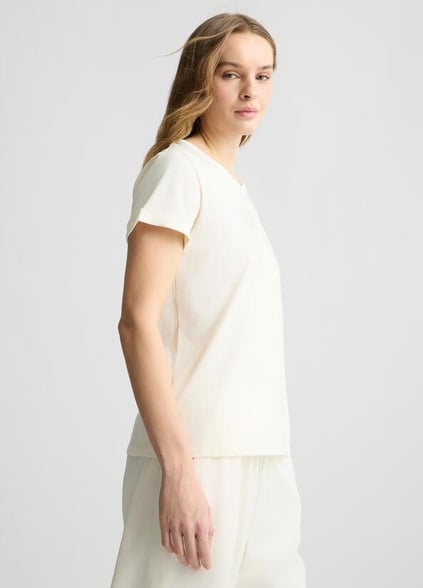 LIU JO Lıu Jo Kadın Regular Fit %100 Pamuklu Göğsü Logolu Yuvarlak Yaka Kısa Kollu Ekru T-Shirt TA5180JS923-M9248