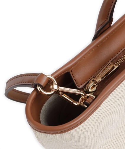 Michael Kors Michael Kors Kadın Çıkarılabilir ve Ayarlanabilir Omuz Askılı Ekstra İç Bölmeli Metalik Logo Kabartmalı Bej-Kahverengi Omuz Çantası 30S5G9OS1C-LUGGAGE