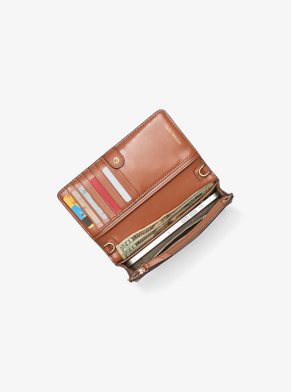 Michael Kors Michael Kors Kadın Metalik Kabartmalı Logo Desenli Kart Bölmeli Çıtçıt Kapamalı Fermuar Cepli %100 Deri Kahverengi Omuz Çantası 32S1GT9C2B-BRNACORN