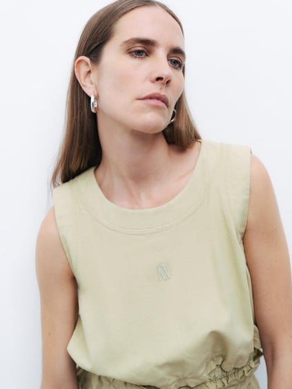 Nocturune Nocturune Kadın Regular Fit Yuvarlak Yaka Kolsuz Crop Yeşil T-Shirt N25YN15180-Y.YEŞİL