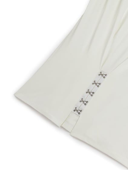 Nocturune Nocturune Kadın Slim Fit Kolsuz Vatkalı Sıfır Yaka Önü ve Arkası Pileli Agraf Kapamalı Beyaz T-Shirt N25YN70059-KIRIKBEYAZ