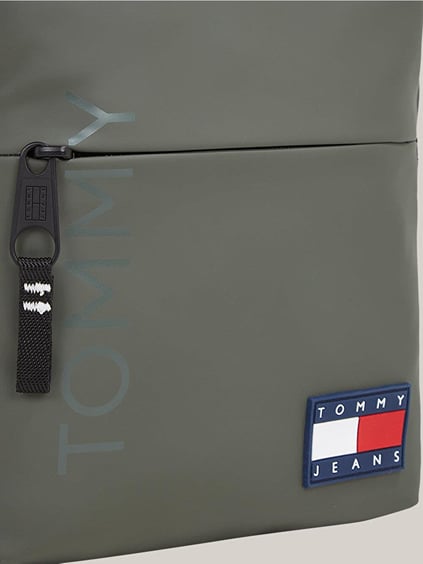 TOMMY HILFIGER Tommy Hilfiger Erkek Ayarlanabilir Yüksekliğe Sahip Kayış Su Geçirmez Yeşil Çanta AM0AM12902-MRH