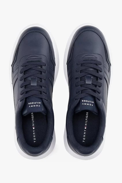 Tommy Hilfiger Tommy Hilfiger Erkek Düşük Bilekli Kalın Taban Logo Dokulu %100 Deri Lacivert Sneaker FM0FM05529-DW5