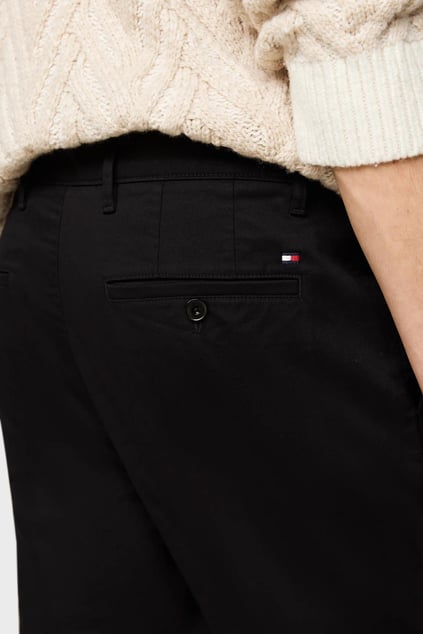 TOMMY HILFIGER Tommy Hilfiger Erkek Esnek Pamuklu Kumaş Düz Paça Chino Siyah Pantolon MW0MW37873-BDS
