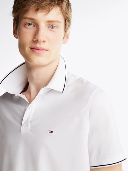 TOMMY HILFIGER Tommy Hilfiger Erkek Göğüste Tommy Hilfiger Bayrak İşlemesi Beyaz Polo Yaka T-Shirt MW0MW37310-YBR