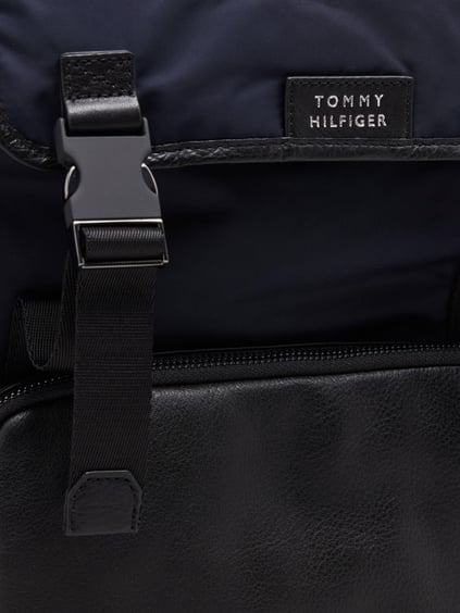 Tommy Hilfiger Tommy Hilfiger Erkek Logolu Fermuarlı Kayıışlı Günlük Mavi Sırt Çantası AM0AM11817-DW6
