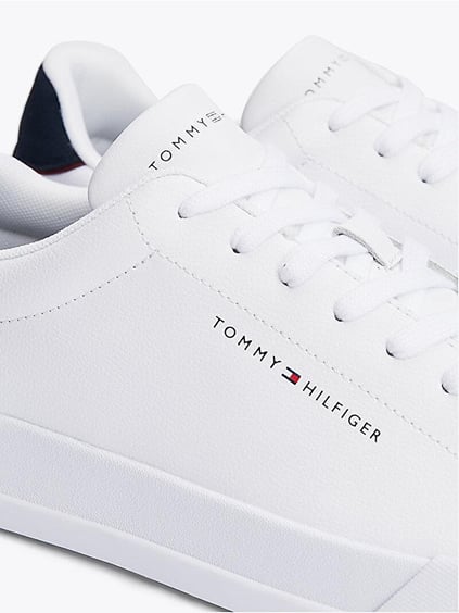 TOMMY HILFIGER Tommy Hilfiger Erkek Rahat Düz Taban Topuk Renk Geçişli Deri Beyaz Sneaker FM0FM05367-0LD