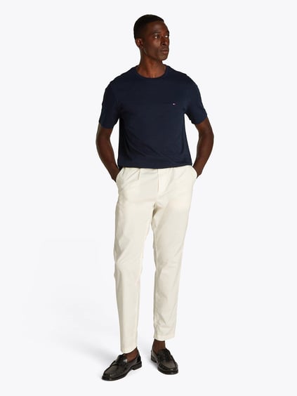 TOMMY HILFIGER Tommy Hilfiger Erkek Yuvarlak Yaka Regular Fit Pamuklu Kısa Kollu Lacivert T-Shirt MW0MW37508-DW5