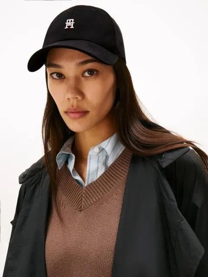 TOMMY HILFIGER Tommy Hilfiger Kadın %100 Pamuklu Nefes Alabilen Ayarlanabilir Tokalı Siyah Şapka AW0AW17631-BDS