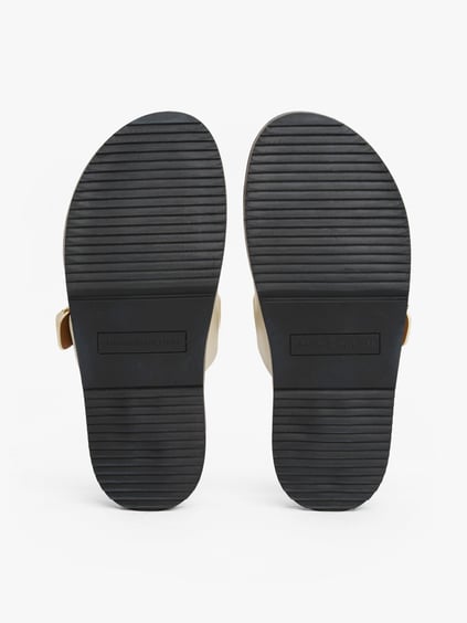 TOMMY HILFIGER Tommy Hilfiger Kadın Deri TH Tokalı Rahat Yumuşak Taban Bej Sandalet FW0FW08512-ACJ