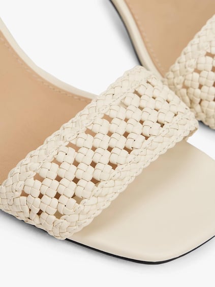 TOMMY HILFIGER Tommy Hilfiger Kadın Doğal Deri Malzemeli Topuklu Bej Sandalet FW0FW08587-ACJ