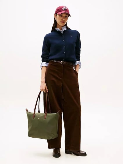 Tommy Hilfiger Tommy Hilfiger Kadın Fermuarlı İç Cepli Metalik TH Logolu Kısa Askılı Haki Omuz Çantası AW0AW17711-MT1