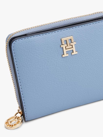 TOMMY HILFIGER Tommy Hilfiger Kadın Gold TH Monogram Logolu Bozuk Para Bölmeli Mavi Cüzdan AW0AW17473-C2B