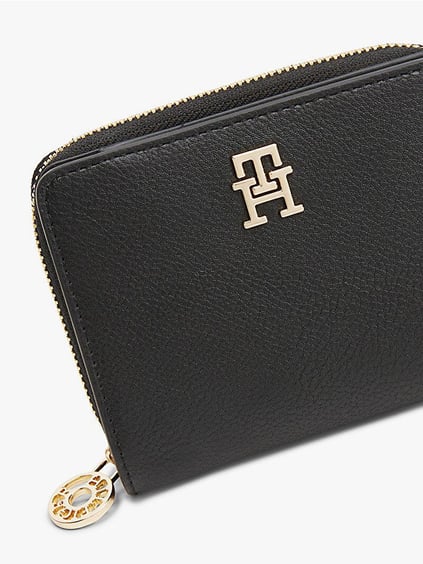 TOMMY HILFIGER Tommy Hilfiger Kadın Gold TH Monogram Logolu Bozuk Para Bölmeli Siyah Cüzdan AW0AW17473-BDS