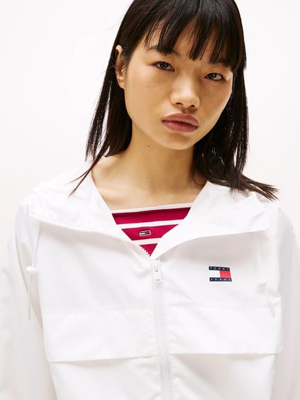 TOMMY HILFIGER Tommy Hilfiger Kadın Göğüste Tommy Rozeti İki Bel Cebi Kapşonlu Beyaz Ceket DW0DW20672-YBL
