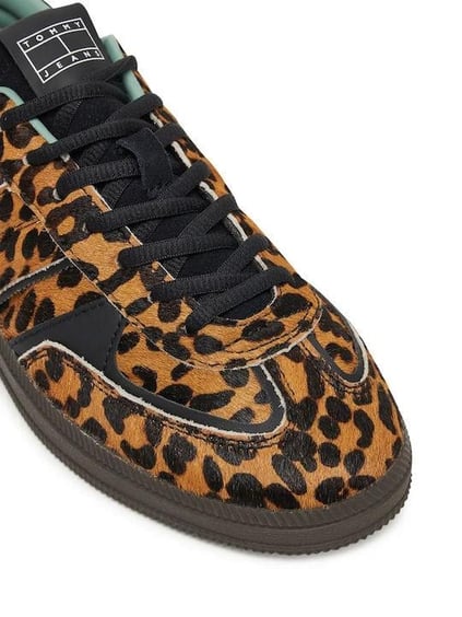 Tommy Hilfiger Tommy Hilfiger Kadın Leopar Desenli Düşük Bilekli Rahat Taban Kahverengi Sneaker EN0EN02904-0K7