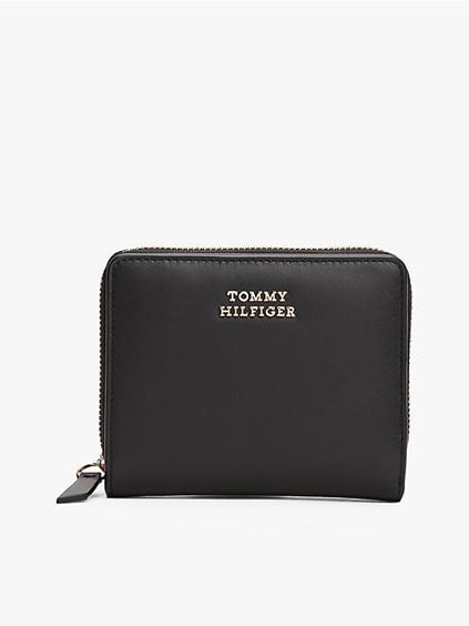 TOMMY HILFIGER Tommy Hilfiger Kadın Logo Kabartmalı Ekstra Kart Bölmeli Fermuarlı %100 Deri Siyah Cüzdan AW0AW17499-BDS