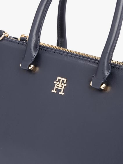 Tommy Hilfiger Tommy Hilfiger Kadın Manyetik ve Fermuar Bölmeli Ayarlanabilir Askılı Mavi Omuz Çantası AW0AW16887-DW6