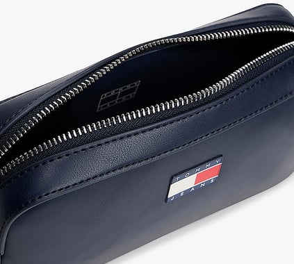 TOMMY HILFIGER Tommy Hilfiger Kadın Marka Logolu Ayarlanabilir Omuz Askılı Lacivert Omuz Çantası AW0AW17290-C1G