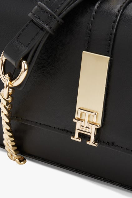 TOMMY HILFIGER Tommy Hilfiger Kadın Mıknatıs Kapamalı Çıkarılamaz Ayarlanabilir Askılı Siyah Omuz Çantası AW0AW17222-BDS