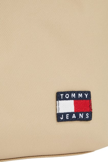 TOMMY HILFIGER Tommy Hilfiger Kadın Ön Tarafta Kabartmalı Logo İç Bölmeli Bej Omuz Çantası AW0AW17287-ACT