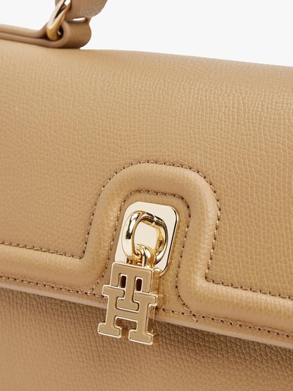 TOMMY HILFIGER Tommy Hilfiger Kadın TH Monogram Logolu Mini Kilit Kapamalı Ayarlanabilir Çıkarılabilir Omuz Askılı Bej Omuz Çantası AW0AW17176-RBC