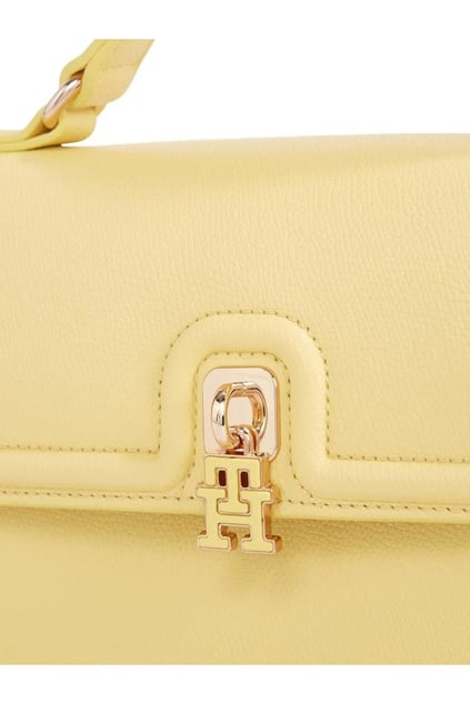 TOMMY HILFIGER Tommy Hilfiger Kadın TH Monogram Logolu Mini Kilit Kapamalı Ayarlanabilir Çıkarılabilir Omuz Askılı Sarı Omuz Çantası AW0AW17176-ZQM