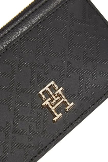 TOMMY HILFIGER Tommy Hilfiger Kadın TH Logo Desenli Kartlık Bölmeli Fermuarlı Siyah Cüzdan AW0AW17401-BDS
