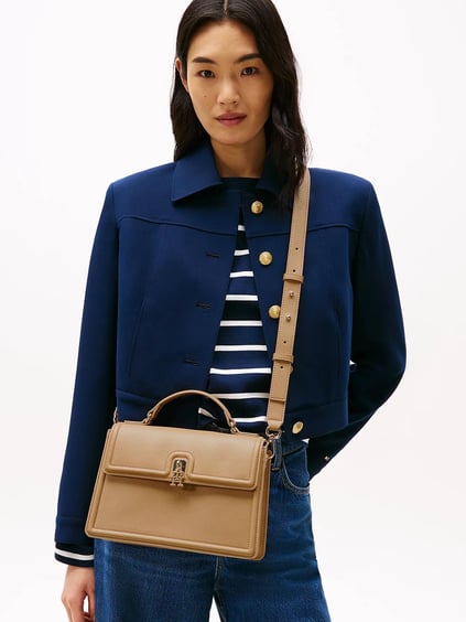 TOMMY HILFIGER Tommy Hilfiger Kadın TH Monogram Logolu Mini Kilit Kapamalı Ayarlanabilir Çıkarılabilir Omuz Askılı Bej Omuz Çantası AW0AW17176-RBC