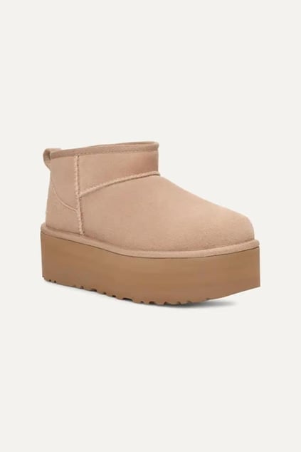 UGG UGG Kadın Düz Taban Logo Baskılı Rahat Spor Stil Kum Bot & Bootie 1135092-SAND