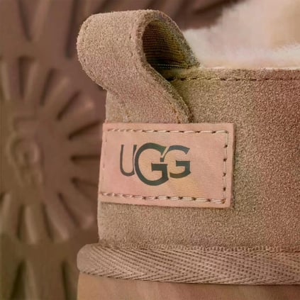UGG UGG Kadın Rahat Düşük Taban Süet Üst Yüzeyli Kum Terlik 1173891-SAND