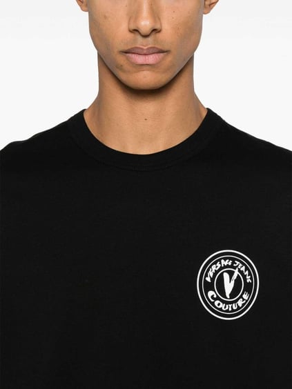 Versace Versace Kadın Bisiklet Yaka Kısa Kol Versace Yazı ve Desenli Siyah T-Shirt 78GAHE07CJ00E-899
