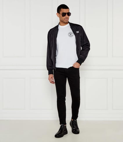 Versace Versace Kadın Bisiklet Yaka Kısa Kol Versace Yazı ve Desenli Beyaz T-Shirt 78GAHE07CJ00E-003