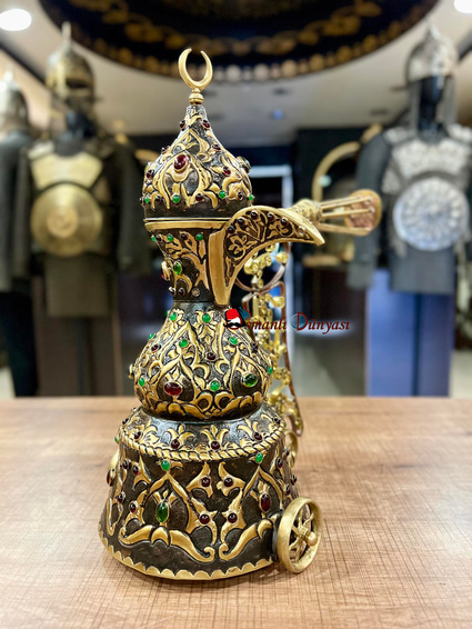 Mücevher Saray-ı Hümayun Tekerlekli Kahve Cezvesi