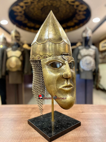 Pers Savaş Miğferi