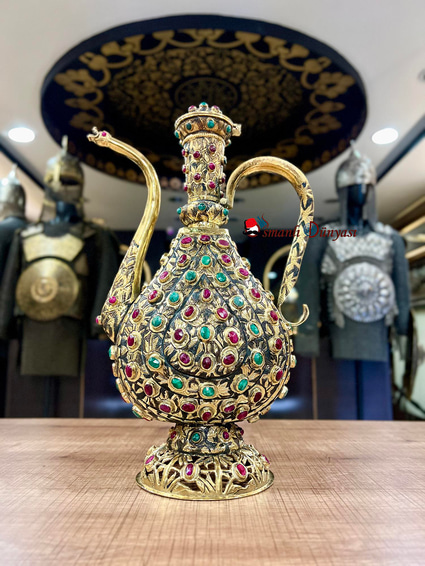 Sarayın Hazinesi Sultanların Yassı İbriği