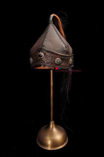 Türk Okçu Miğferi