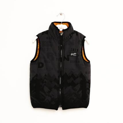 Boys Reversible Patterned Vest Ages 6–16 – 323513