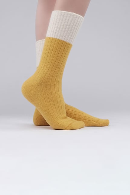 Mısırlı Kadın Soft Peluş Termal Tekli Sarı Soket Çorap
