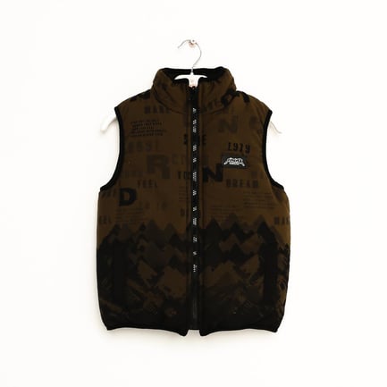 Boys Reversible Patterned Vest Ages 6–16 – 323513