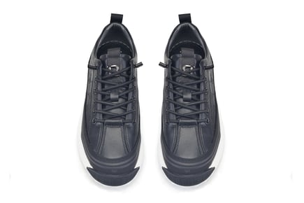 Siyah Bağcıklı Sneaker