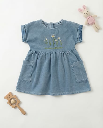 0314 Çiçek İşlemeli Cepli Kız Bebek Denim Elbise MAVİ