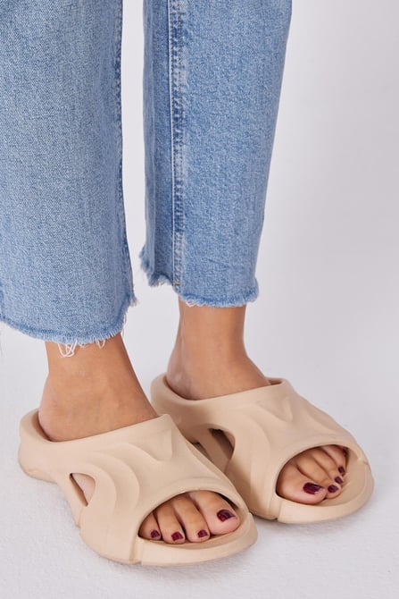 Desenli Kalın Tabanlı Eva Unisex Krem Terlik TBER590