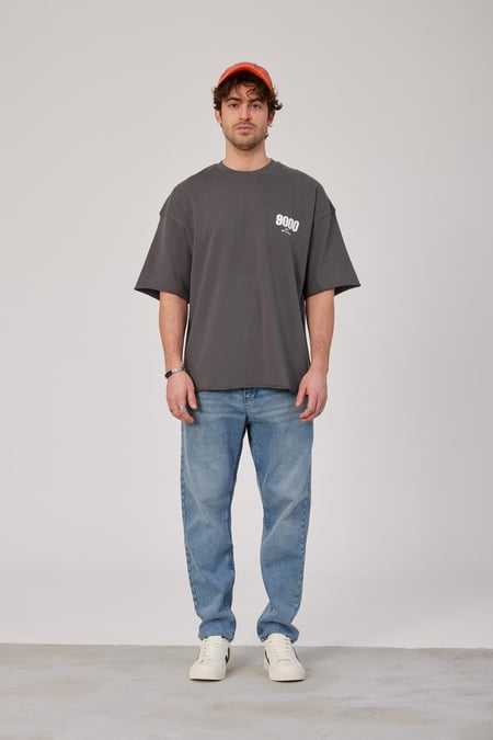 9000 Rakam Baskılı Gri Tshirt
