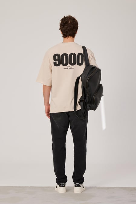 9000 Rakam Baskılı Krem Tshirt