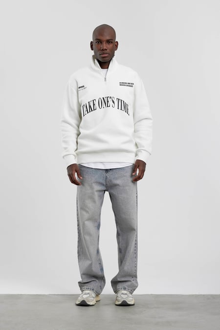 Beyaz Take One's Time Yazılı Yarım Fermuarlı Sweatshirt